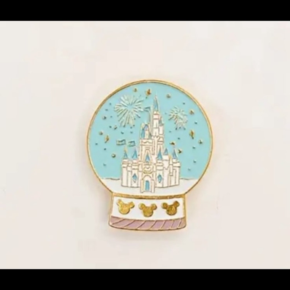 FIRST OFFER GETS IT Disney Castle Inspired Pin